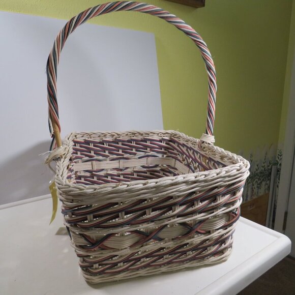 Red, White and Blue Cane Wicker Patriotic Basket: handle has some damage - Picture 3 of 13